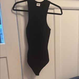 XS Abercrombie black body